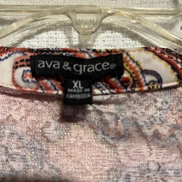 Ava & Grace sleeveless top. Size XL - Picture 3 of 4